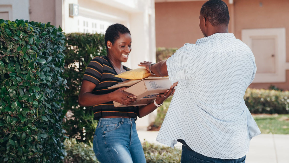 Customer receiving a parcel delivery